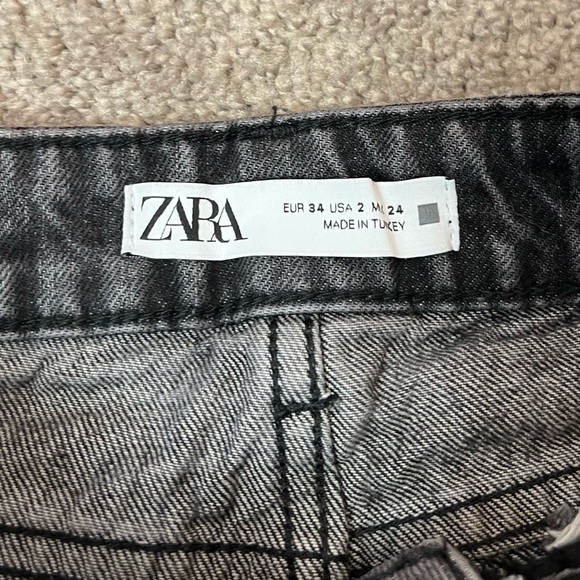 ZARA black washed distressed shorts 2 - Picture 3 of 3